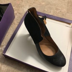 Clarks (Indigo) black half leather half black suede heels